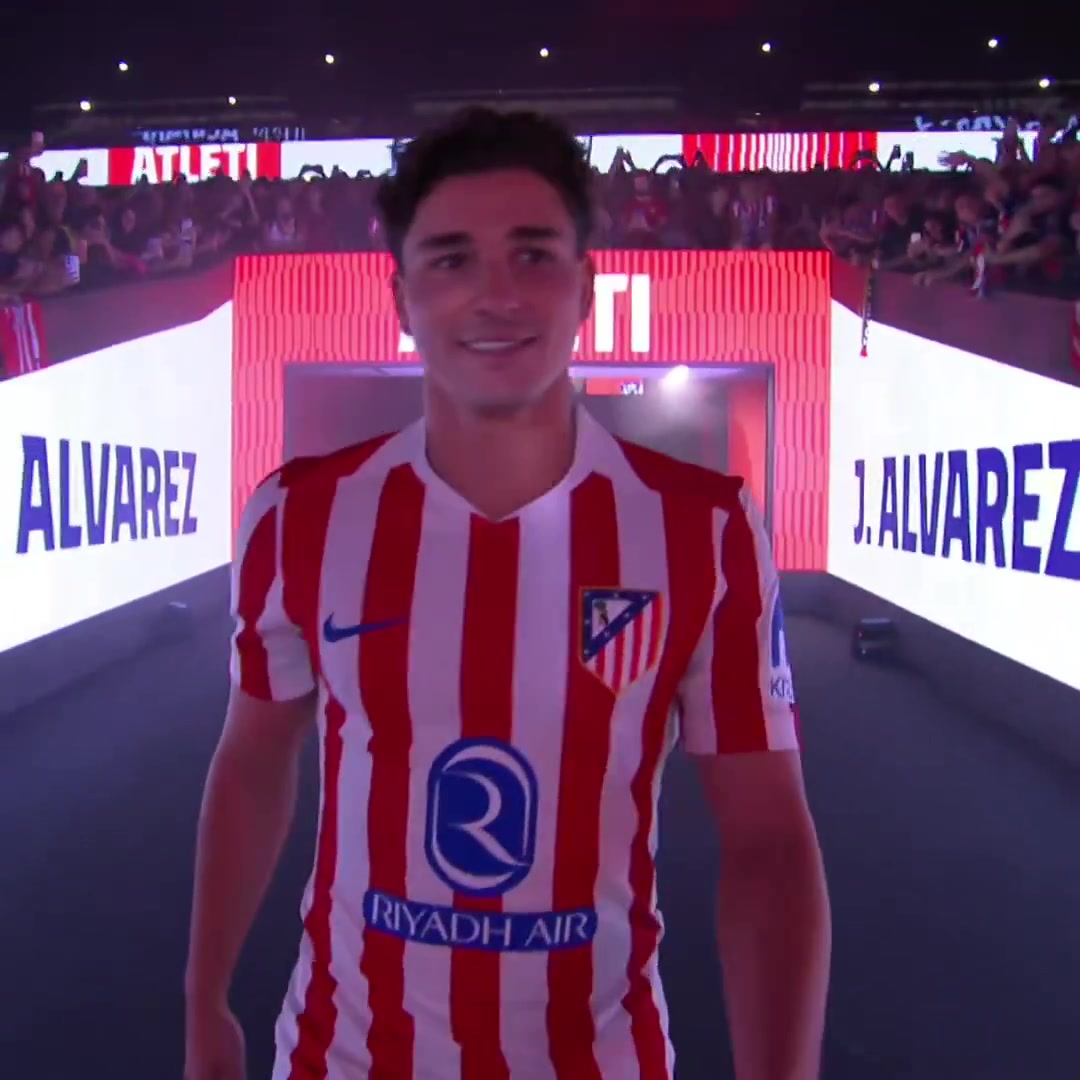 马竞迎新之夜全场沸腾，球迷齐声呼唤阿尔瓦雷斯