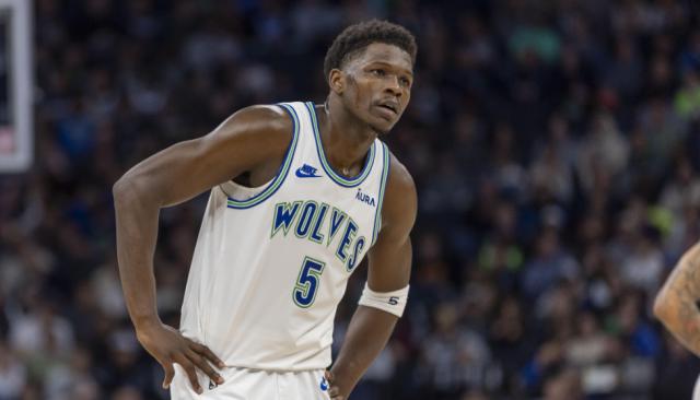 开云体育平台-进攻断电已成常态!森林狼再次低迷 华子这次说啥?