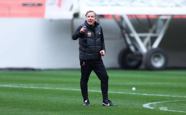 开云体育平台-海港欲用攻势足球诠释榜首战 哈维尔：此仗就要3分